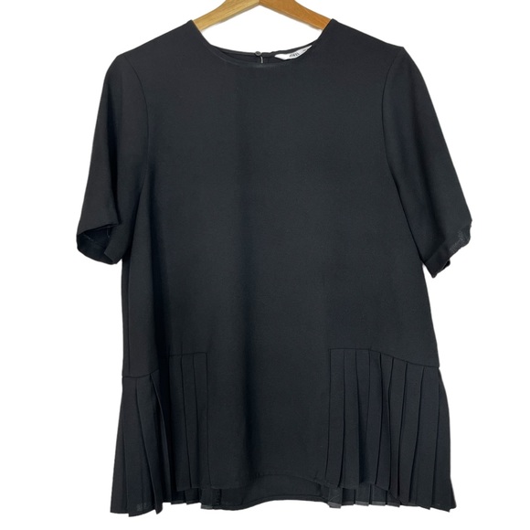 Zara Tops Zara Short Sleeve Pleated Hem Blouse Poshmark